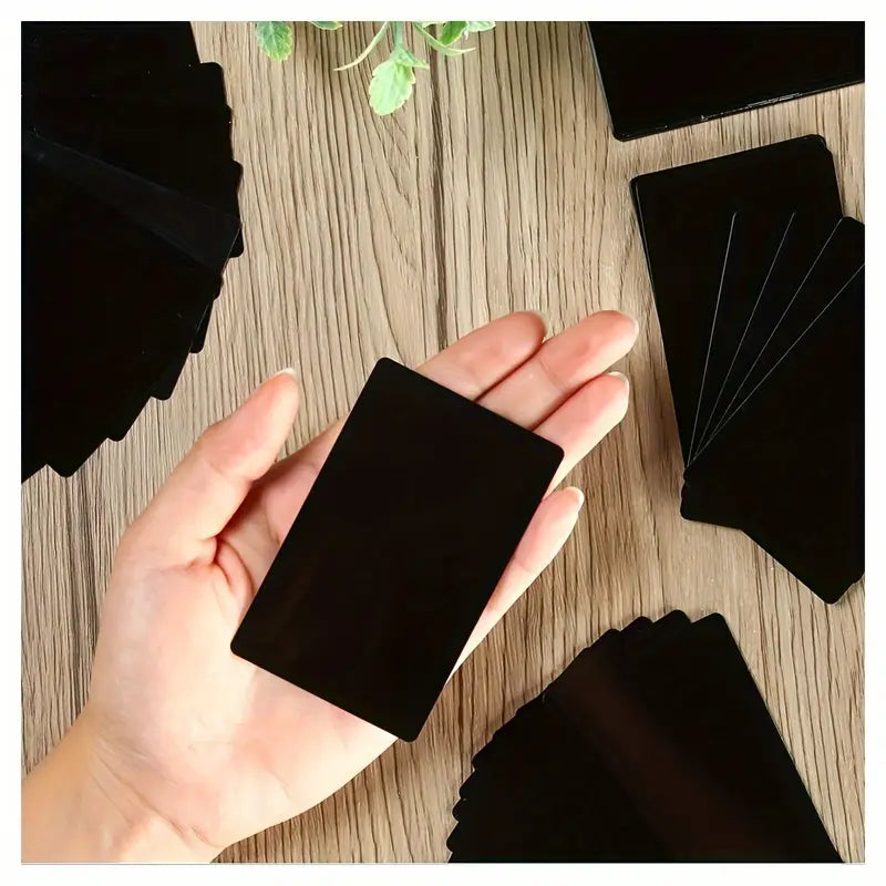 Exklusive Visitenkarten aus schwarzem Aluminium