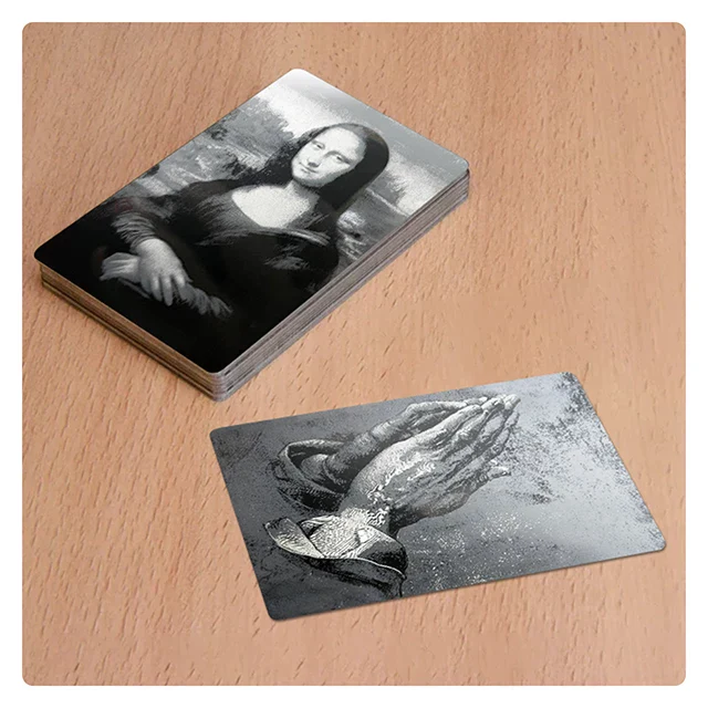 Exklusive Visitenkarten aus schwarzem Aluminium